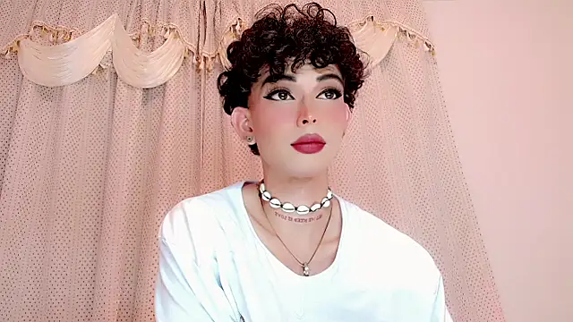 Snapshot of Marian_LV chatting on December 14, 11:54 pm Marian LV online show from December 14, 11:54 pm