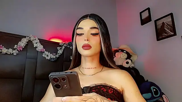 Snapshot of Marian_LV chatting on October 3, 11:01 am Marian LV online show from October 3, 11:01 am