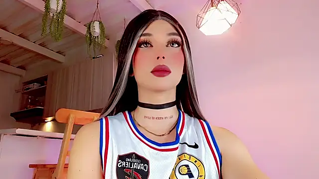 Snapshot of Marian_LV chatting on February 5, 8:32 am Marian LV online show from February 5, 8:32 am