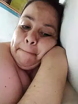 Snapshot of lunanataly chatting on November 24, 12:54 am lunanataly online show from November 24, 12:54 am