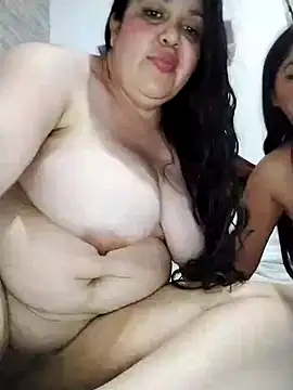 Snapshot of lunanataly chatting on February 21, 11:54 pm lunanataly online show from February 21, 11:54 pm