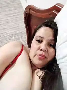 Snapshot of lunanataly chatting on February 20, 11:43 pm lunanataly online show from February 20, 11:43 pm