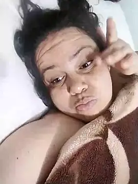 Snapshot of lunanataly chatting on November 25, 1:17 am lunanataly online show from November 25, 1:17 am