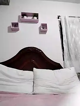 Snapshot of lunanataly chatting on February 27, 11:04 pm lunanataly online show from February 27, 11:04 pm