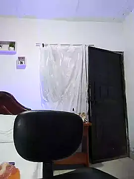 Snapshot of lunanataly chatting on March 20, 10:07 pm lunanataly online show from March 20, 10:07 pm