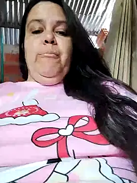 Snapshot of lunanataly chatting on November 19, 2:39 pm lunanataly online show from November 19, 2:39 pm