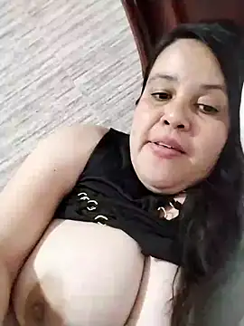 Snapshot of lunanataly chatting on February 25, 11:48 pm lunanataly online show from February 25, 11:48 pm