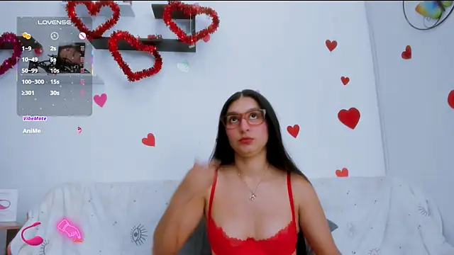 Alyson0001 online show from March 3, 9:33 pm