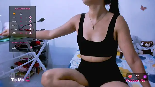 Alyson0001 online show from November 18, 12:15 am