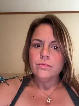 misssWet online show from April 29, 5:06 pm