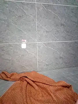 M yiyi online show from September 11, 1:11 pm