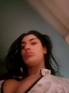 Snapshot of valeriamessal1na chatting on January 6, 1:42 am valeriamessal1na online show from January 6, 1:42 am