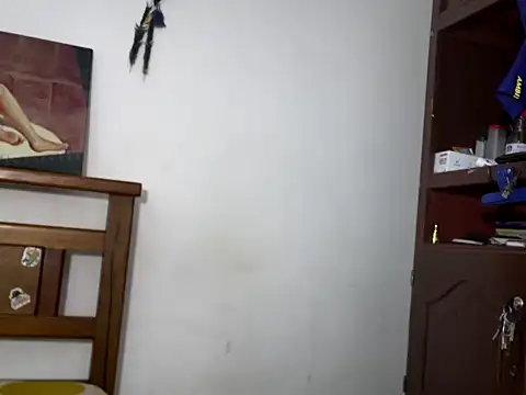 hideonbush051 online show from April 16, 3:13 pm