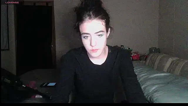 rileyyb  online show from July 9, 11:59 pm
