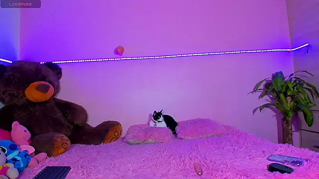 Snapshot of Canndy88htxx chatting on October 12, 1:40 am Canndy88htxx online show from October 12, 1:40 am