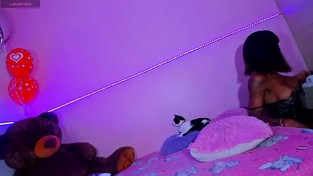 Snapshot of Canndy88htxx chatting on February 16, 3:47 am Canndy88htxx online show from February 16, 3:47 am