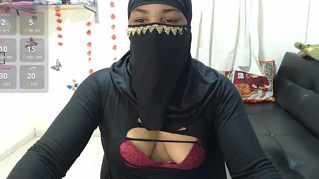 Snapshot of Aaliyah_brown chatting on September 25, 3:34 am Aaliyah brown online show from September 25, 3:34 am