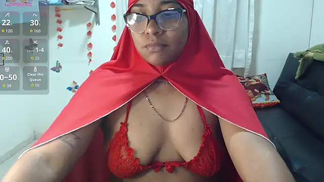 Snapshot of Aaliyah_brown chatting on September 29, 3:02 am Aaliyah brown online show from September 29, 3:02 am