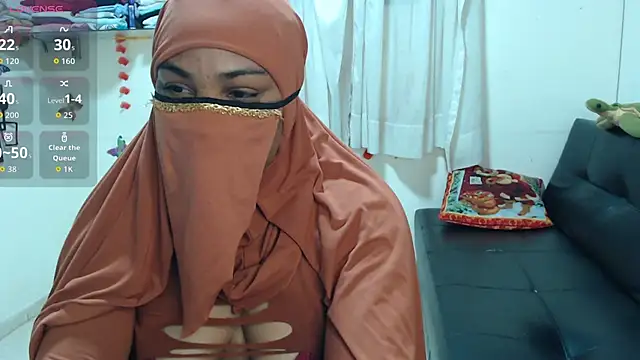 Snapshot of Aaliyah_brown chatting on September 23, 2:51 am Aaliyah brown online show from September 23, 2:51 am