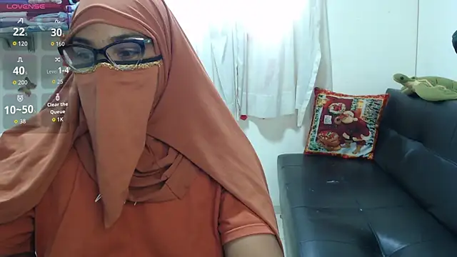 Snapshot of Aaliyah_brown chatting on September 20, 7:41 pm Aaliyah brown online show from September 20, 7:41 pm