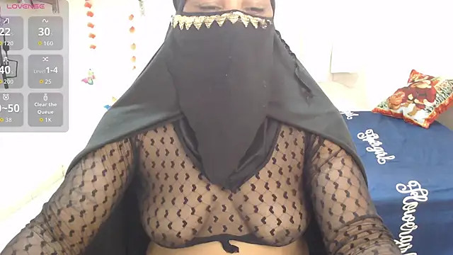 Snapshot of Aaliyah_brown chatting on October 17, 8:10 pm Aaliyah brown online show from October 17, 8:10 pm