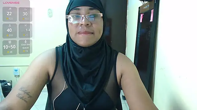 Snapshot of Aaliyah_brown chatting on November 24, 2:39 pm Aaliyah brown online show from November 24, 2:39 pm