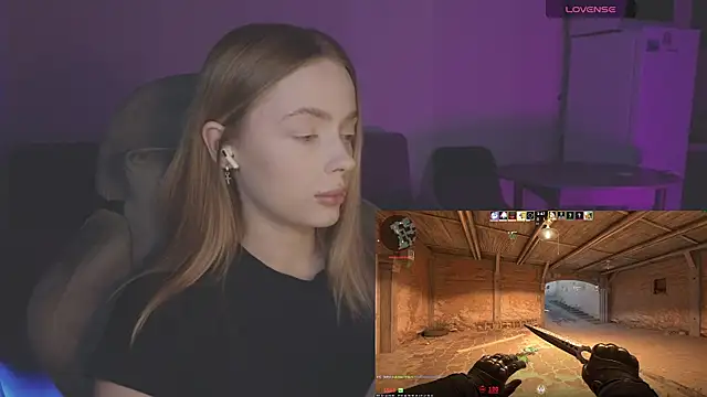 Snapshot of _MayShy_ chatting on December 5, 5:28 am MayShy online show from December 5, 5:28 am