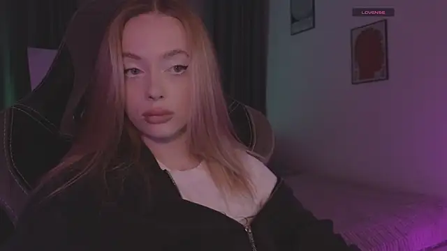  MayShy  online show from September 19, 6:56 pm