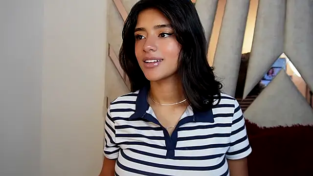 Snapshot of Rebecca_055 chatting on May 20, 1:08 pm Rebecca 055 online show from May 20, 1:08 pm