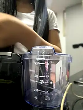 Snapshot of Salome_golvert chatting on November 12, 9:07 pm Salome golvert online show from November 12, 9:07 pm