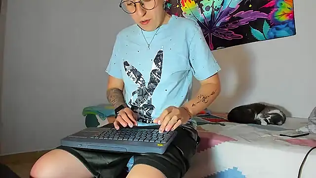 Sexyboy 666 online show from December 22, 3:23 pm