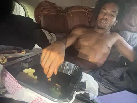 SlimeCrownzOut5 online show from April 5, 7:31 pm