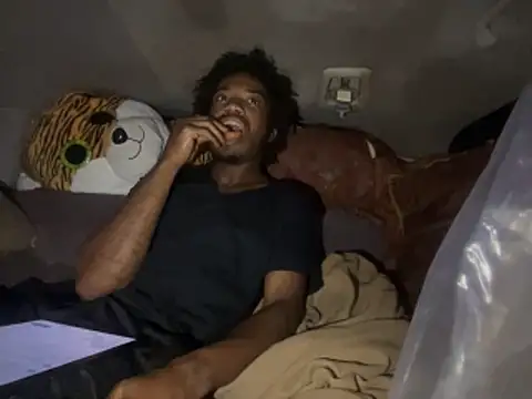 SlimeCrownzOut5 online show from November 27, 1:17 am