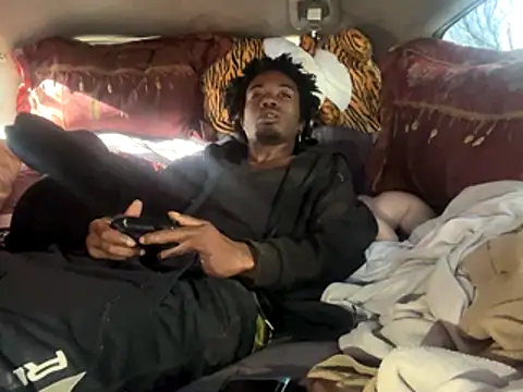 SlimeCrownzOut5 online show from December 14, 8:14 pm