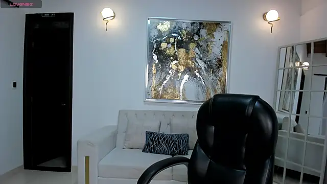 Snapshot of AnaisNin chatting on November 27, 2:56 am AnaisNin online show from November 27, 2:56 am