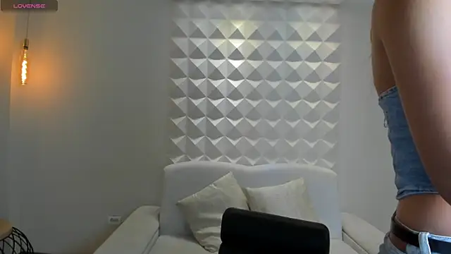 Snapshot of AnaisNin chatting on July 16, 10:56 am AnaisNin online show from July 16, 10:56 am