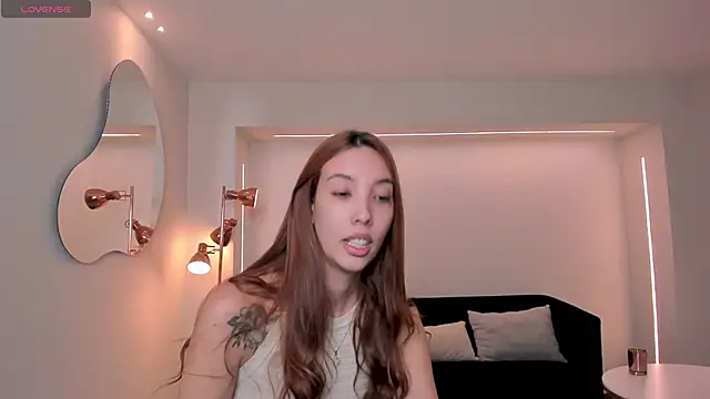 Snapshot of AnaisNin chatting on June 15, 12:38 pm AnaisNin online show from June 15, 12:38 pm