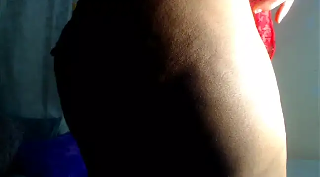Snapshot of sharloth_x18 chatting on March 3, 1:23 pm sharloth x18 online show from March 3, 1:23 pm