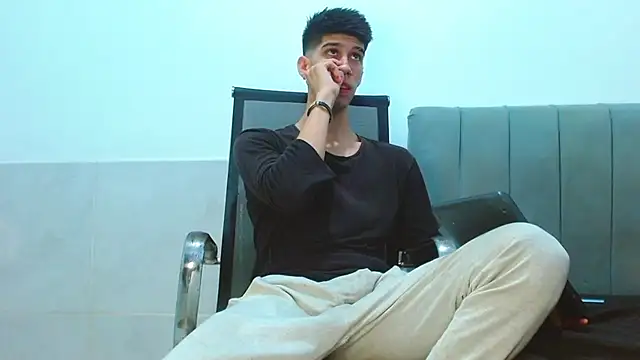 jhony-sex online show from July 9, 7:09 am
