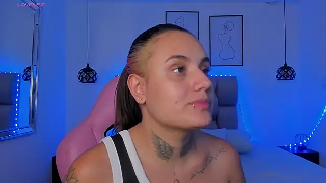 Snapshot of Susan-Sweet-7 chatting on February 13, 8:20 pm Susan-Sweet-7 online show from February 13, 8:20 pm