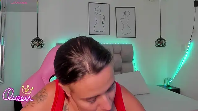 Snapshot of Susan-Sweet-7 chatting on February 16, 8:18 pm Susan-Sweet-7 online show from February 16, 8:18 pm