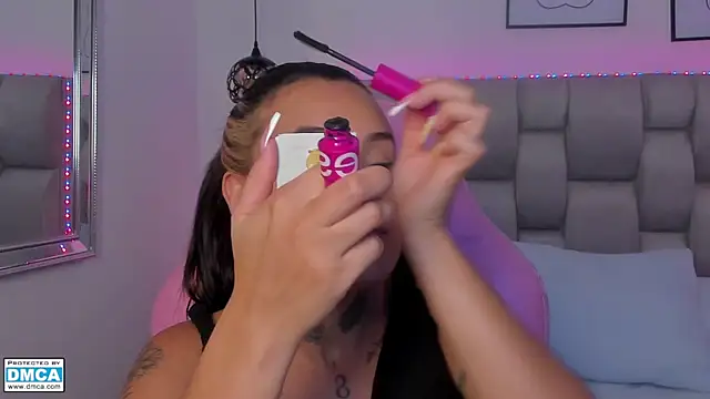 Snapshot of Susan-Sweet-7 chatting on February 25, 8:08 pm Susan-Sweet-7 online show from February 25, 8:08 pm