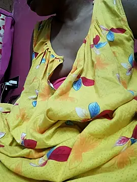 Snapshot of Bengoli--bhabhi chatting on February 23, 9:33 am Bengoli--bhabhi online show from February 23, 9:33 am