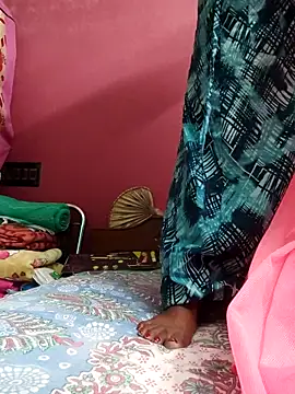 Snapshot of Bengoli--bhabhi chatting on February 26, 1:57 am Bengoli--bhabhi online show from February 26, 1:57 am