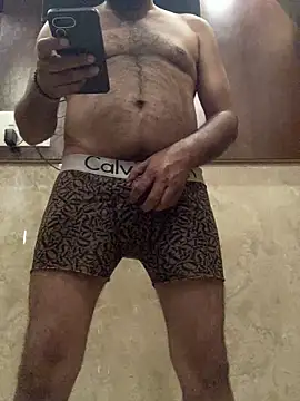 Snapshot of Daddy_inurhouse chatting on May 24, 3:06 am Daddy inurhouse online show from May 24, 3:06 am