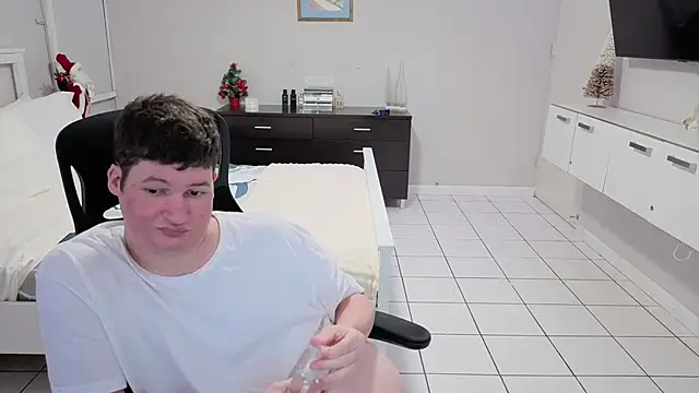 Lorenzo hernandez online show from January 9, 12:17 am