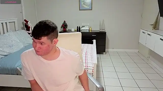 Lorenzo hernandez online show from December 3, 5:45 pm