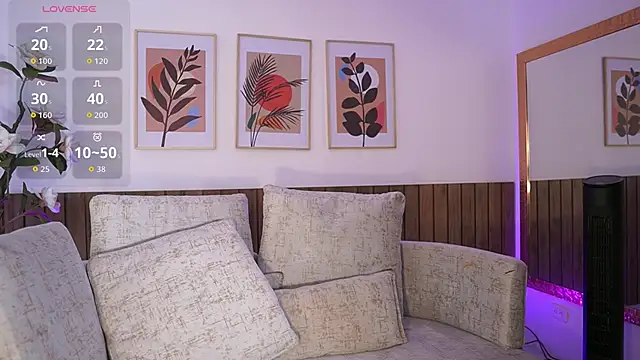 Snapshot of Zarawilliams chatting on December 5, 7:01 pm Zarawilliams online show from December 5, 7:01 pm