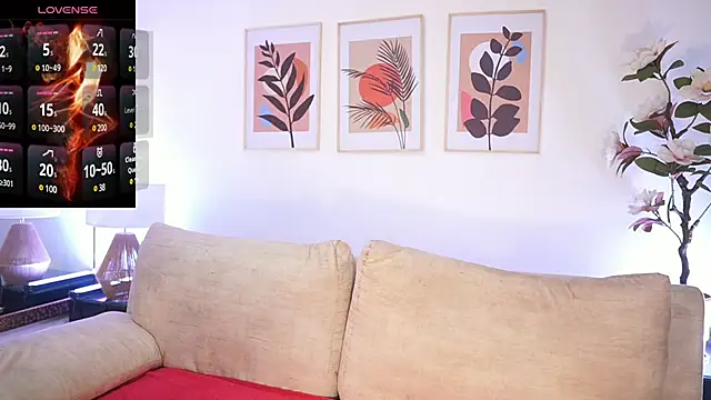 Snapshot of Zarawilliams chatting on February 25, 11:32 am Zarawilliams online show from February 25, 11:32 am