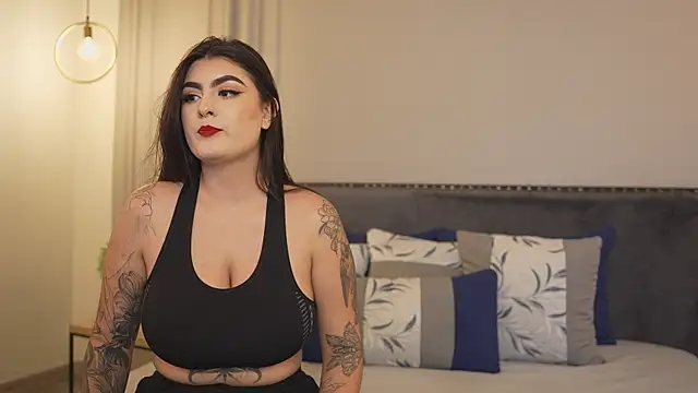 IrisBaker online show from February 14, 10:54 pm